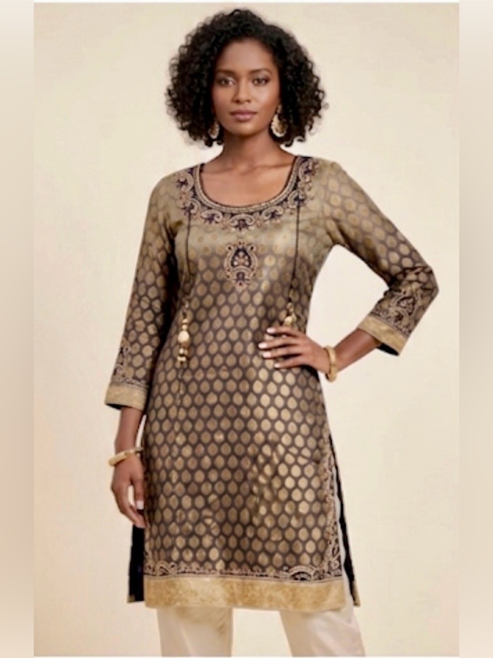 Royal Navy & Gold Zardosi Silk
Kameez - Stunning Embellishment - Size S